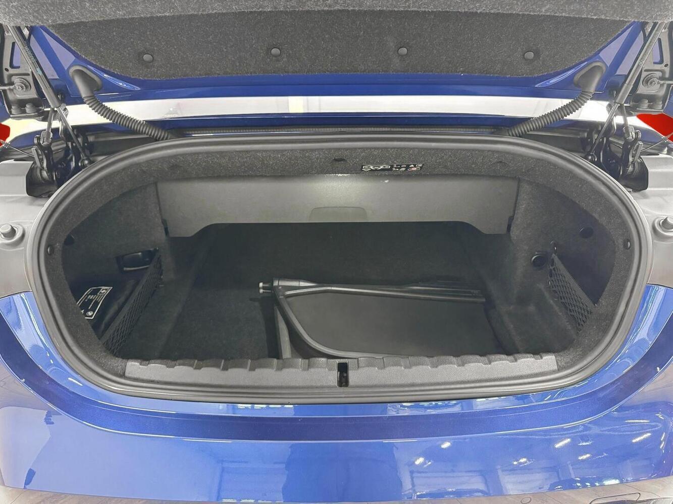 BMW M4 vaihtoauto