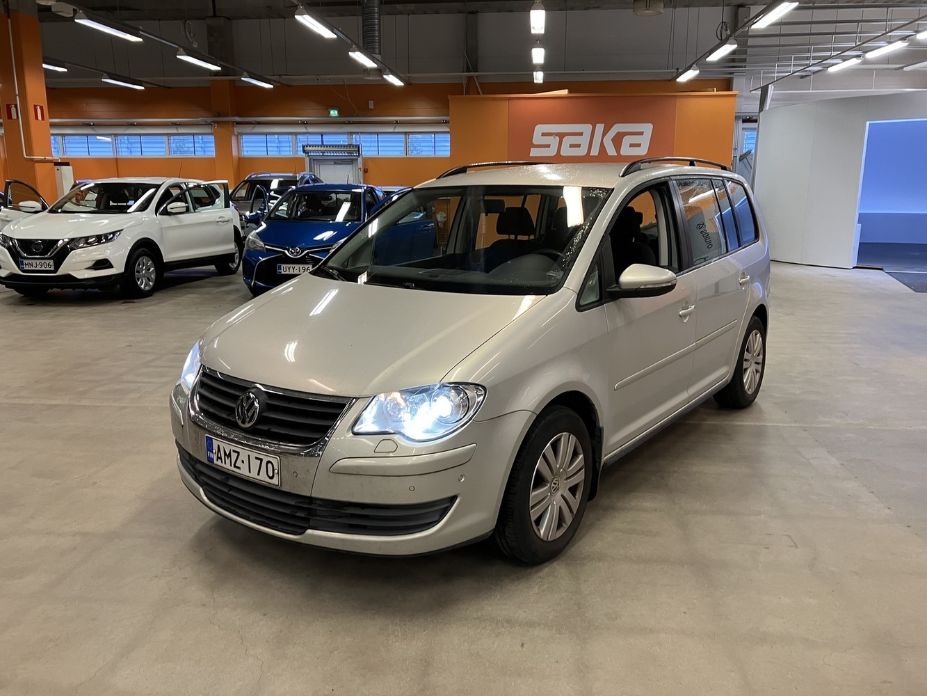 Volkswagen Touran vaihtoauto