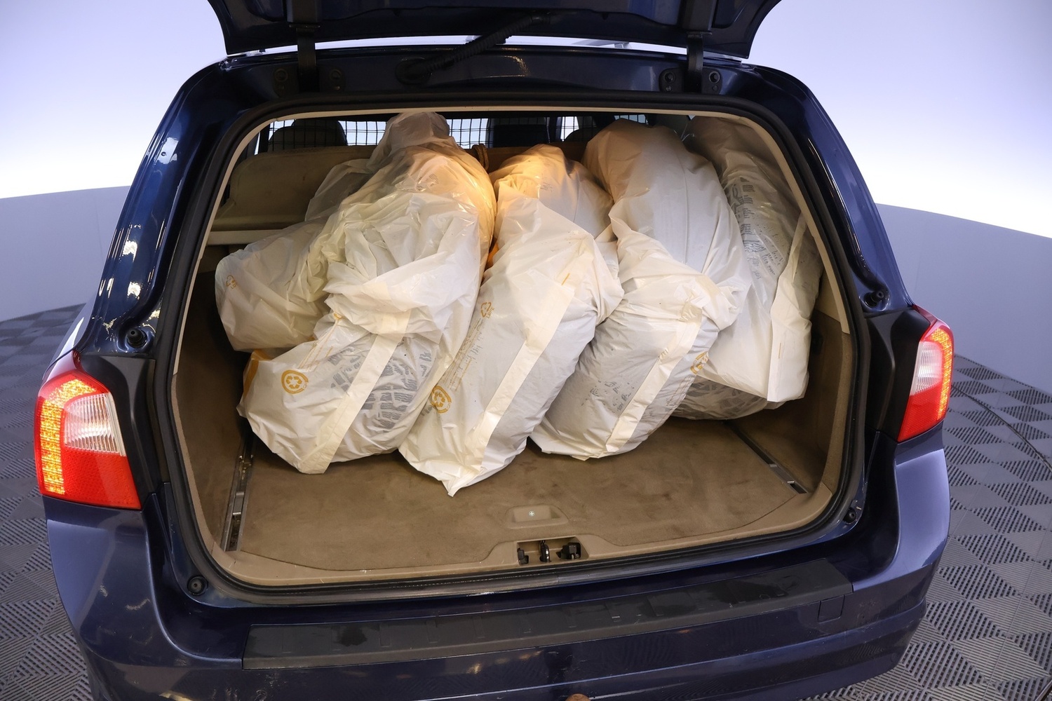 Volvo V70 vaihtoauto