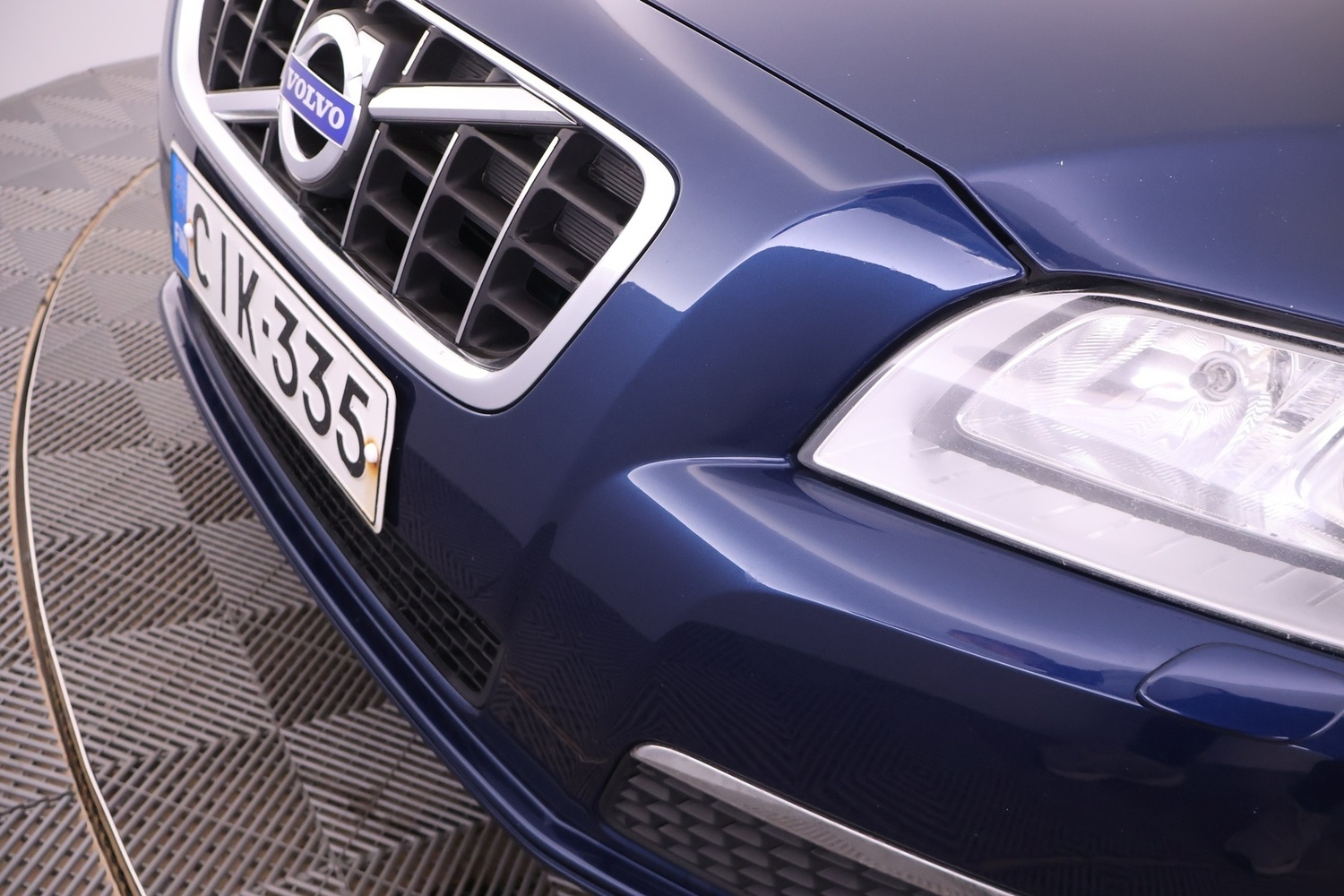 Volvo V70 vaihtoauto