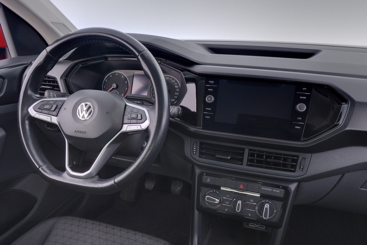 Volkswagen T-Cross vaihtoauto