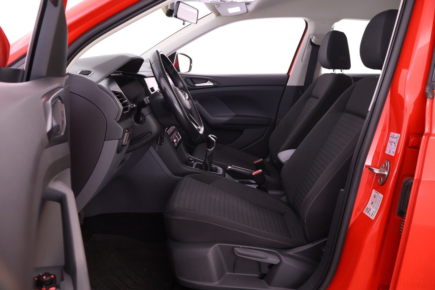 Volkswagen T-Cross vaihtoauto