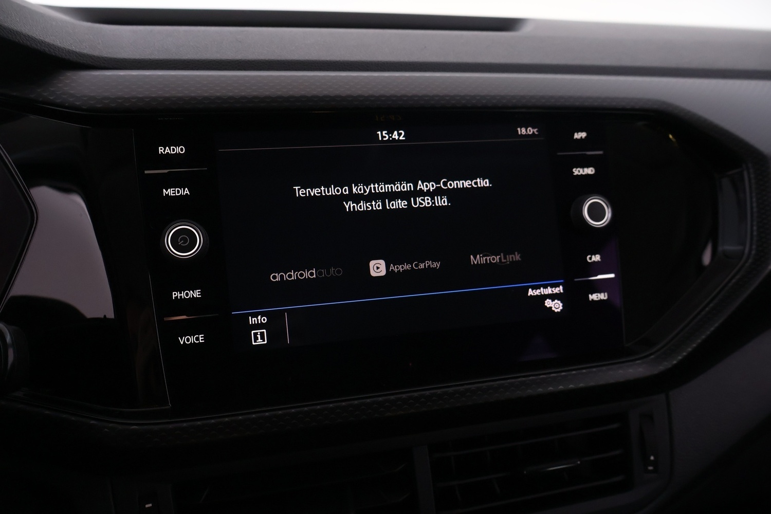 Volkswagen T-Cross vaihtoauto