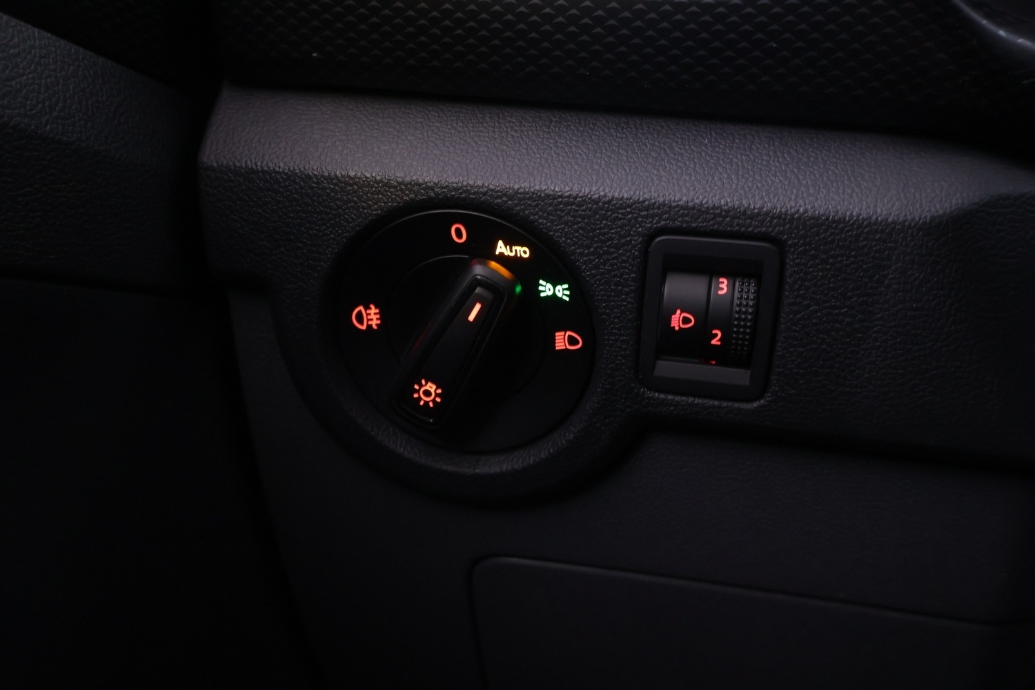 Volkswagen T-Cross vaihtoauto
