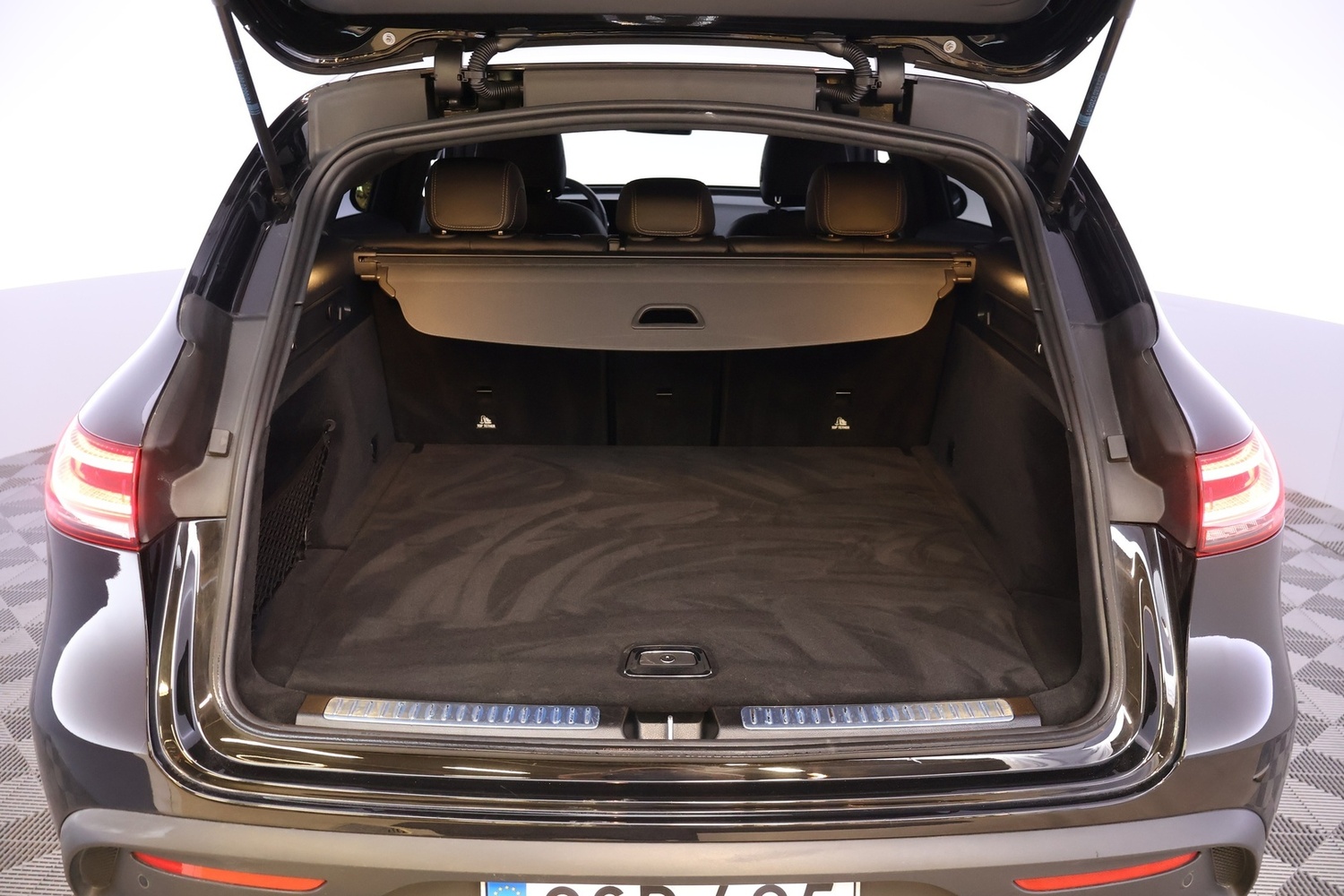 Mercedes-Benz EQC vaihtoauto