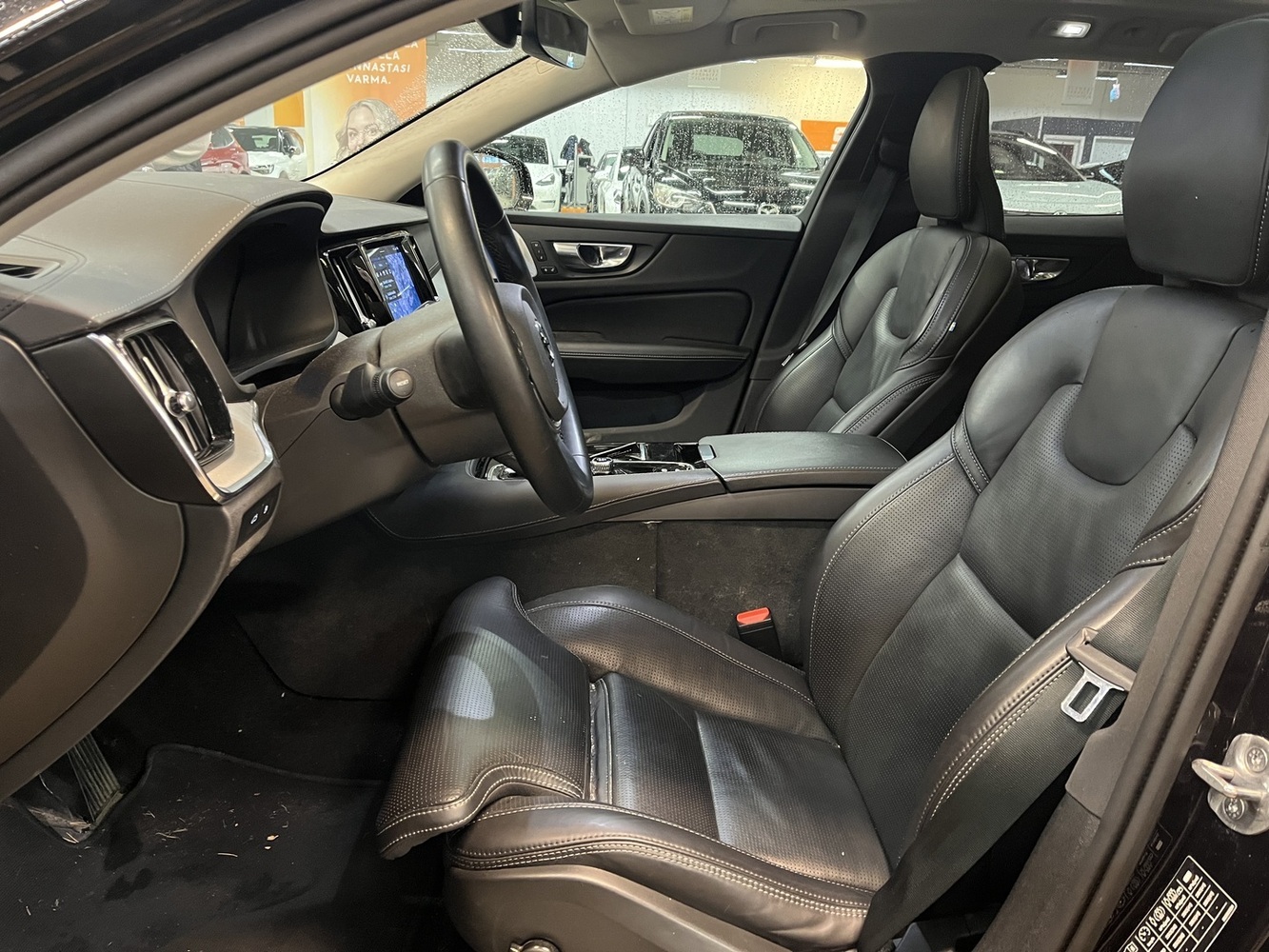 Volvo V60 vaihtoauto