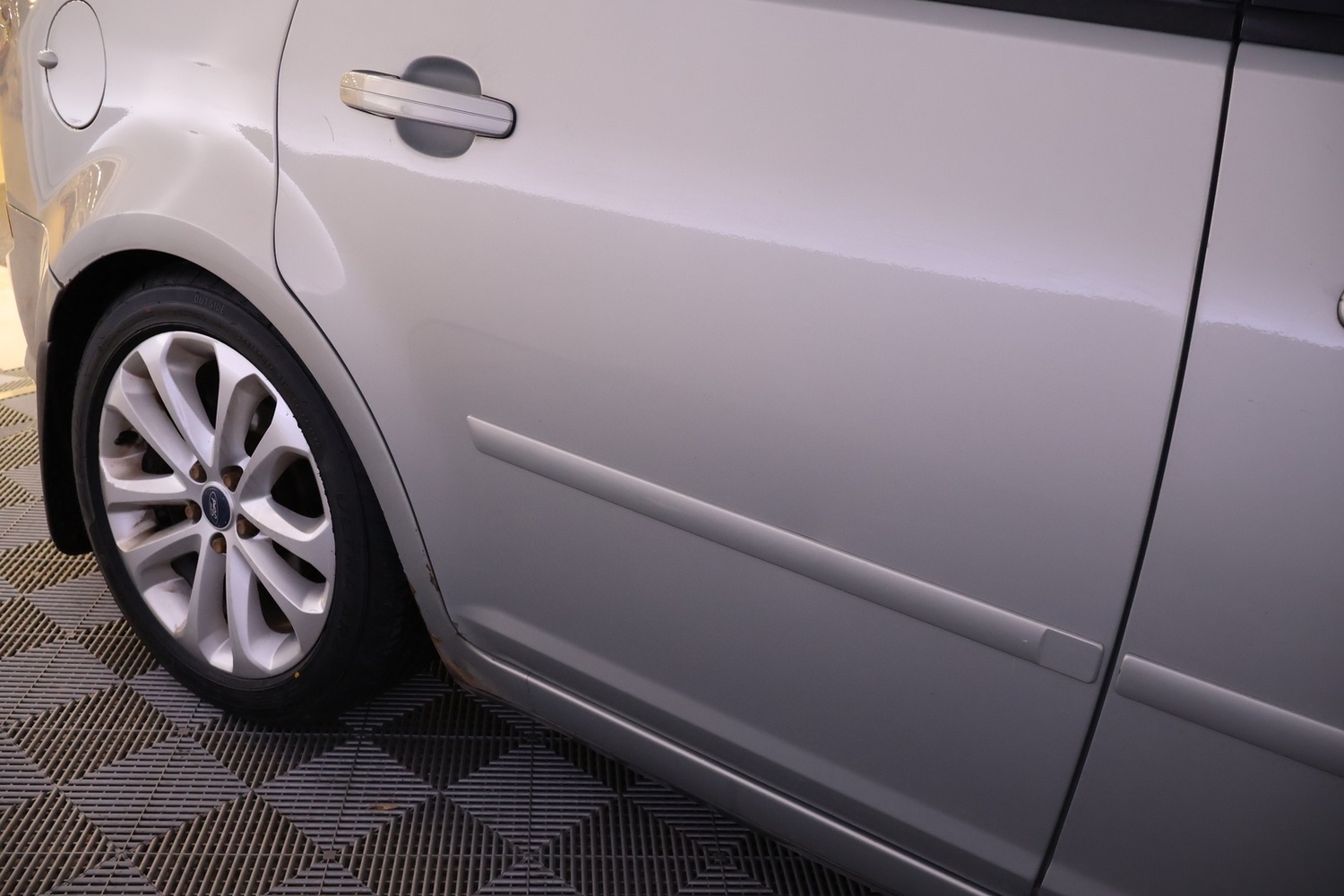 Ford C-MAX vaihtoauto