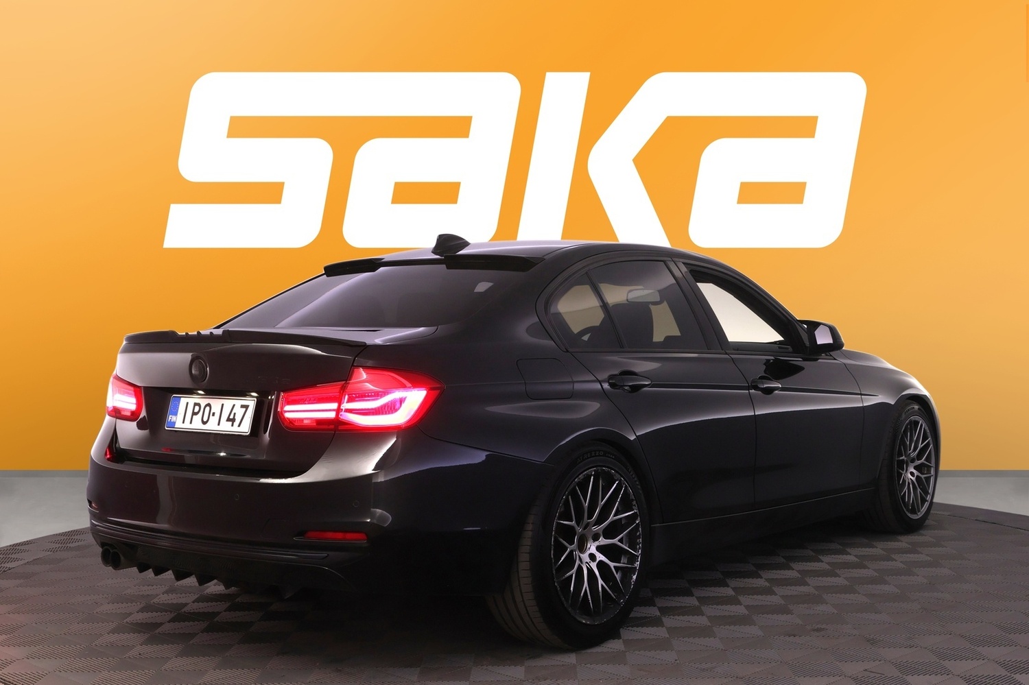 BMW 330 vaihtoauto
