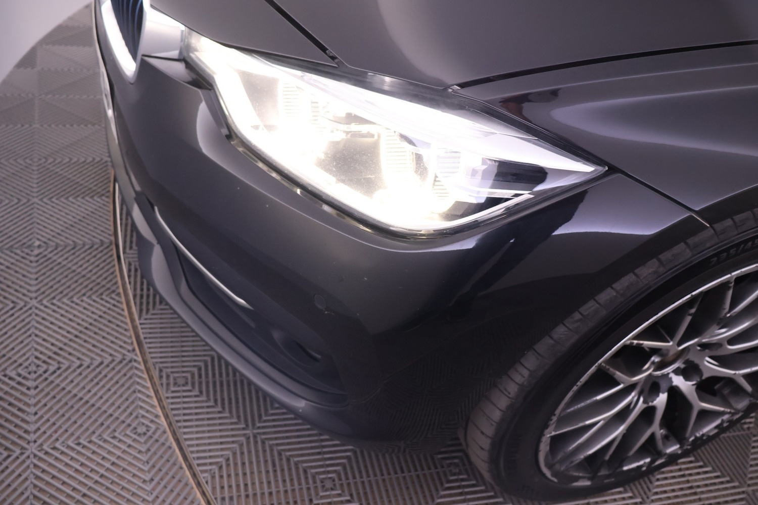 BMW 330 vaihtoauto