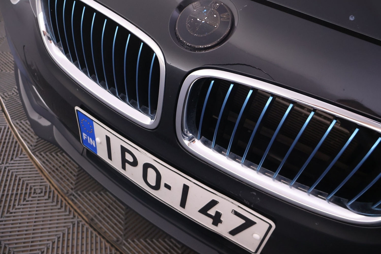 BMW 330 vaihtoauto