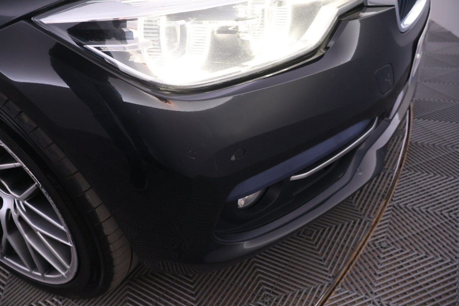BMW 330 vaihtoauto