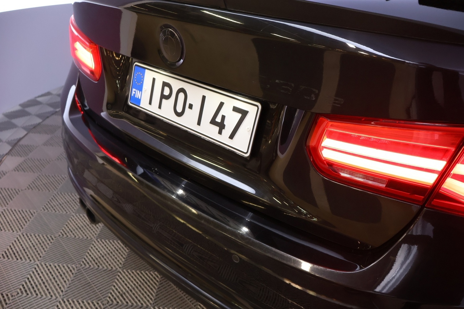 BMW 330 vaihtoauto