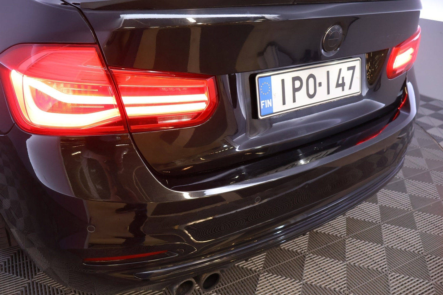 BMW 330 vaihtoauto