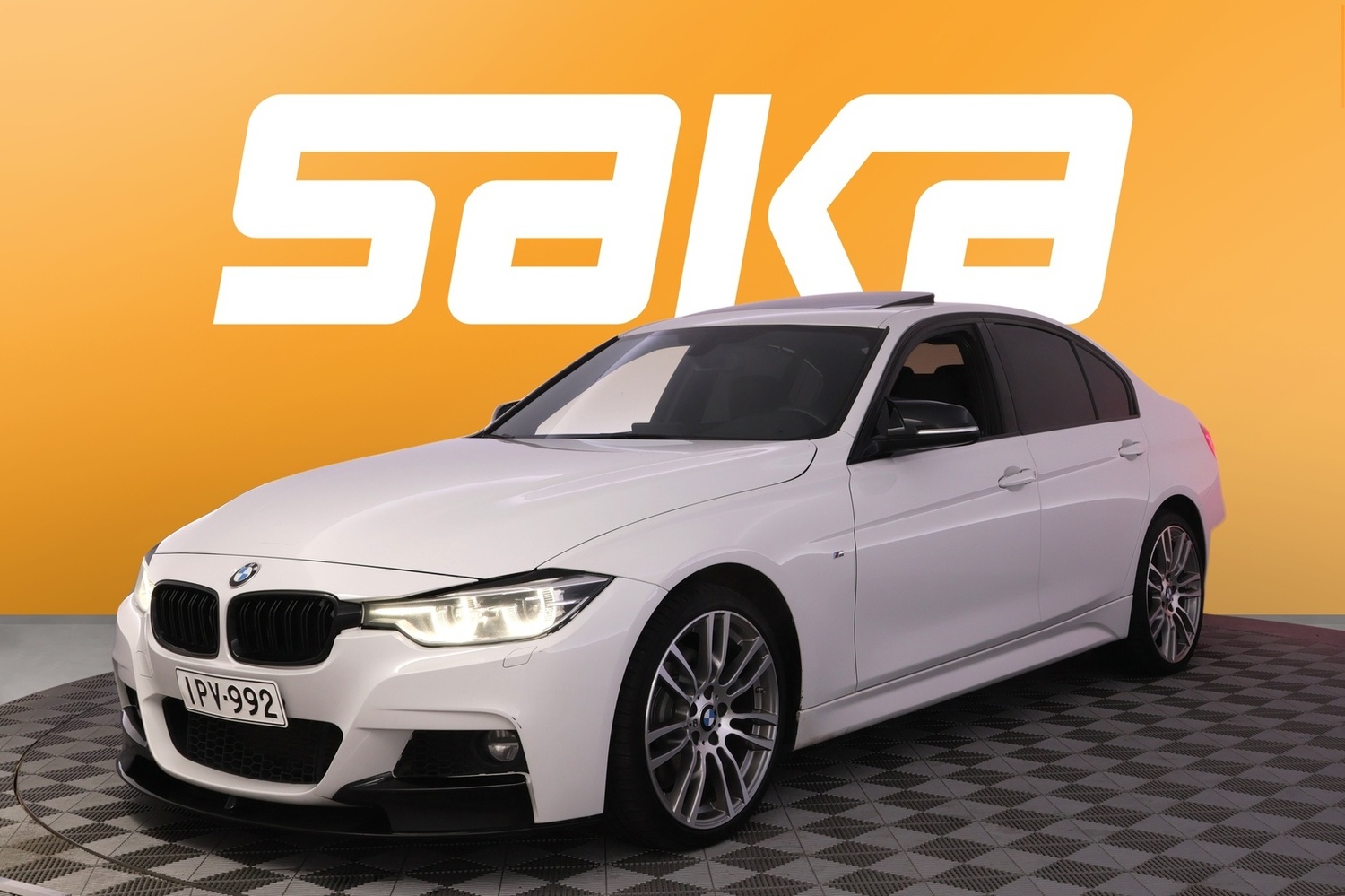 BMW 330 vaihtoauto