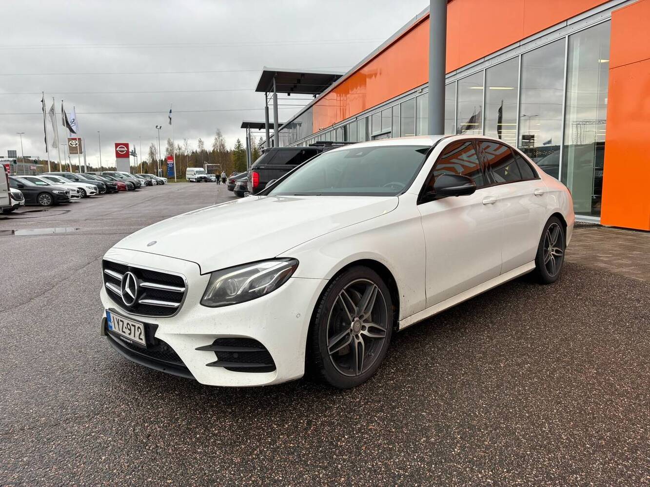 Mercedes-Benz E vaihtoauto