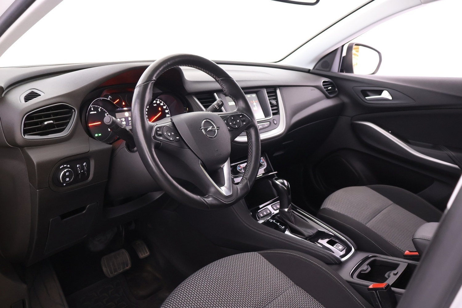 Opel Grandland X vaihtoauto