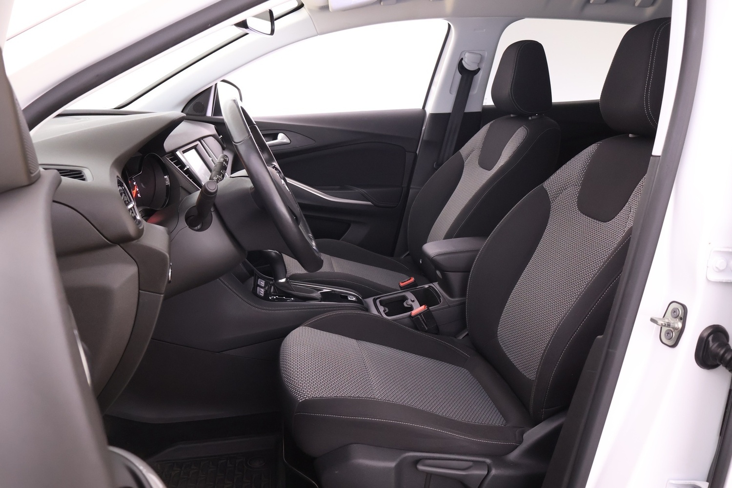 Opel Grandland X vaihtoauto