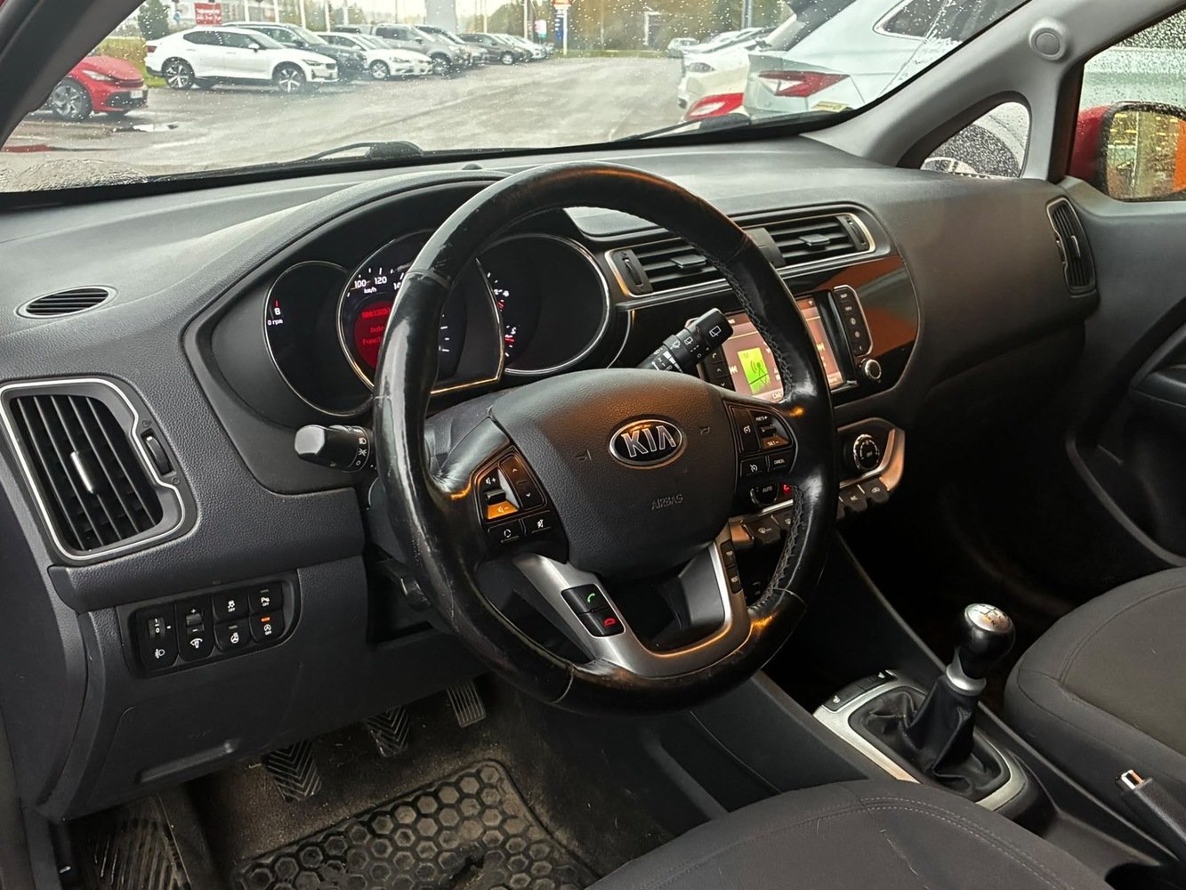 Kia Rio vaihtoauto