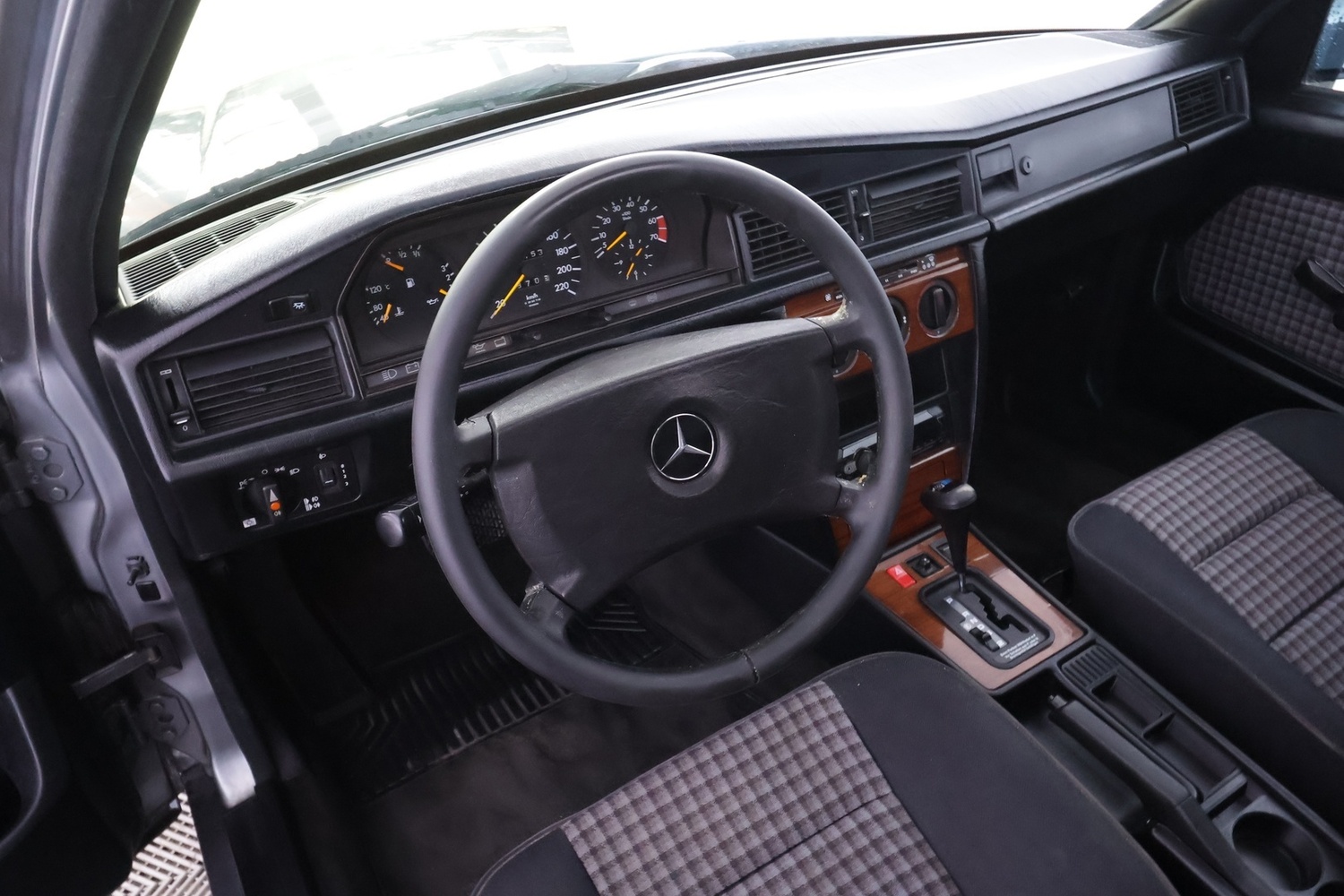 Mercedes-Benz 190 vaihtoauto