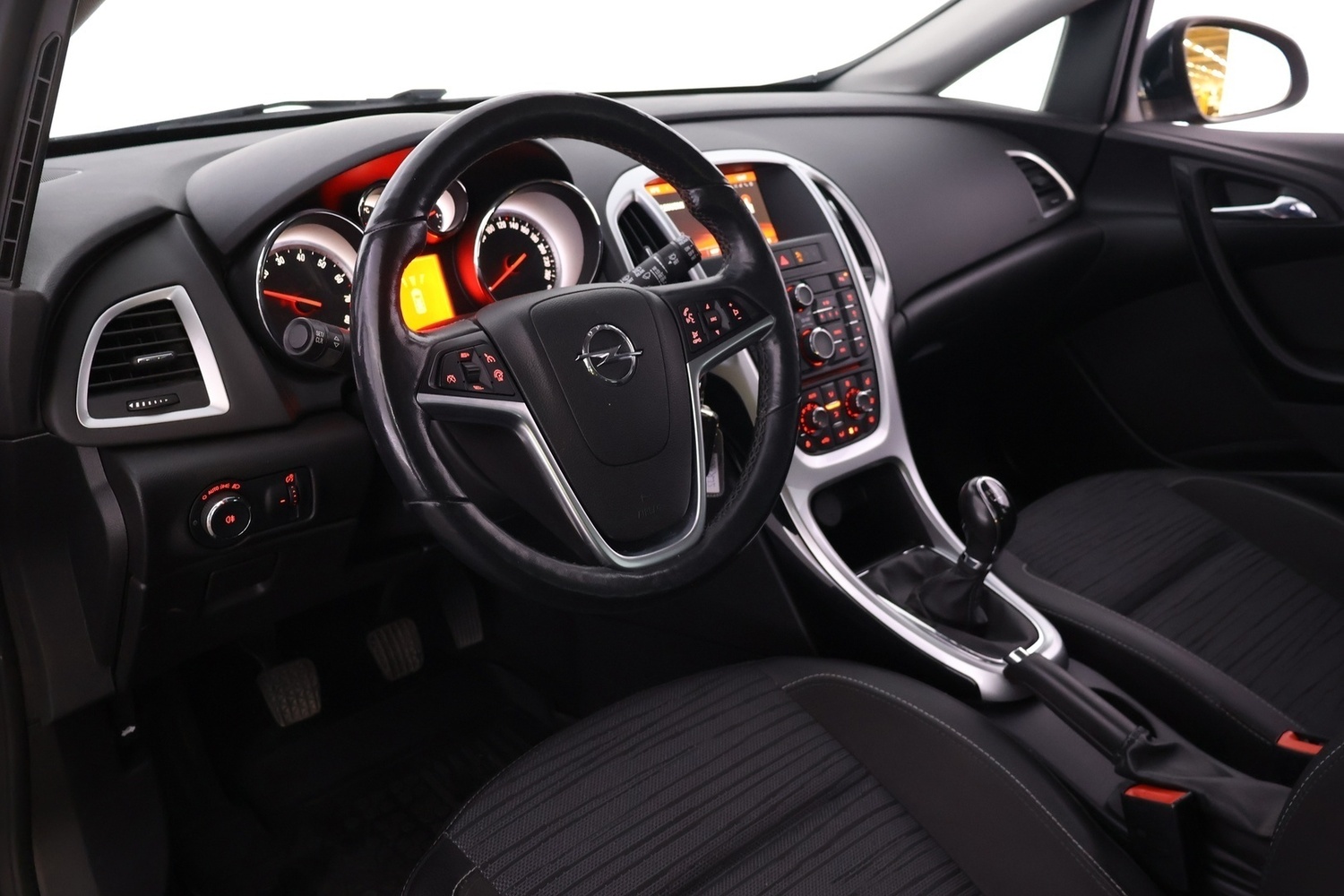 Opel Astra vaihtoauto
