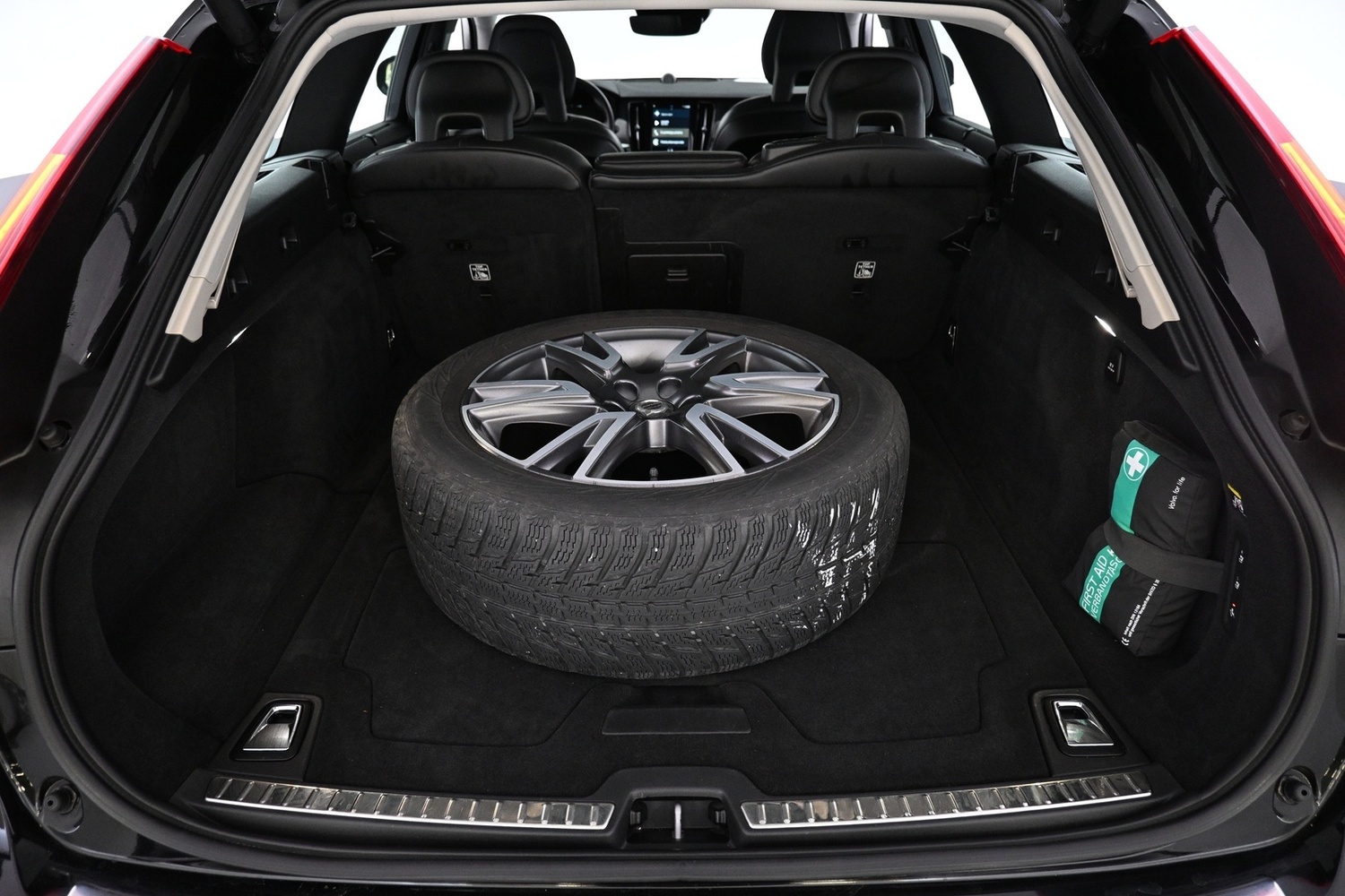 Volvo V90 Cross Country vaihtoauto