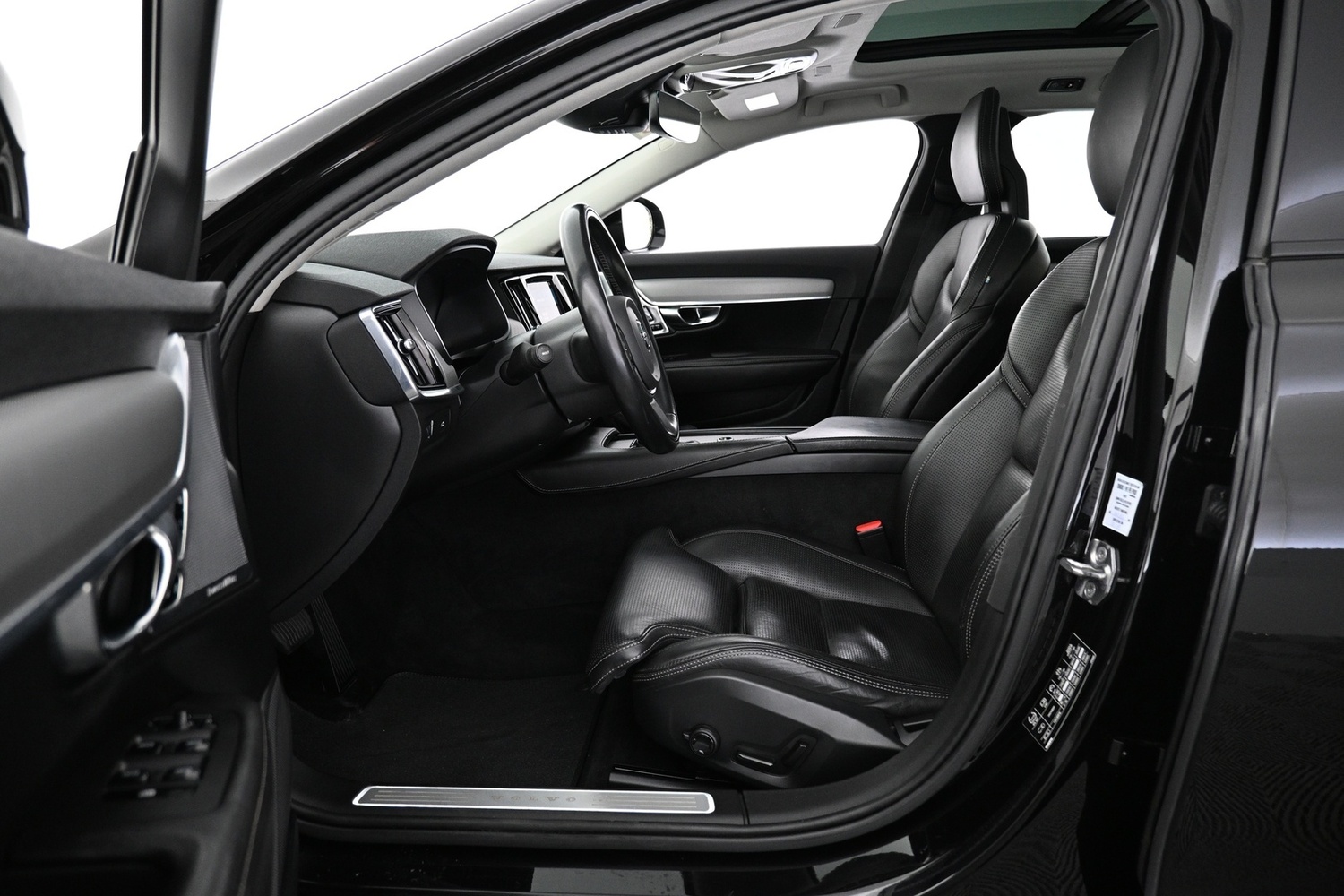 Volvo V90 Cross Country vaihtoauto