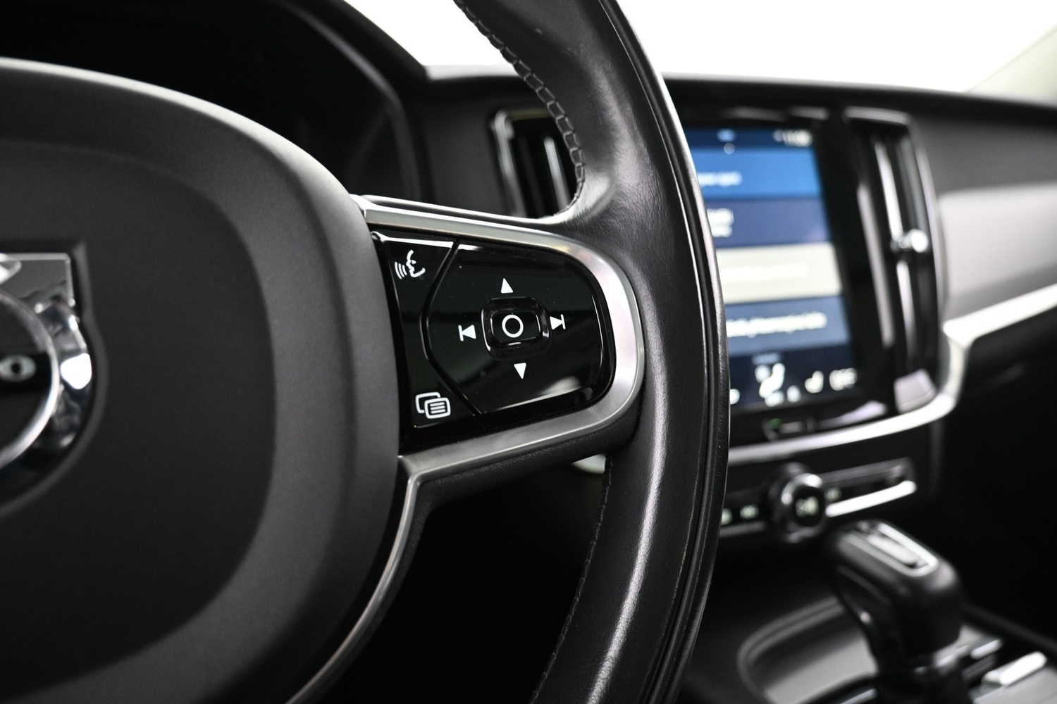 Volvo V90 Cross Country vaihtoauto