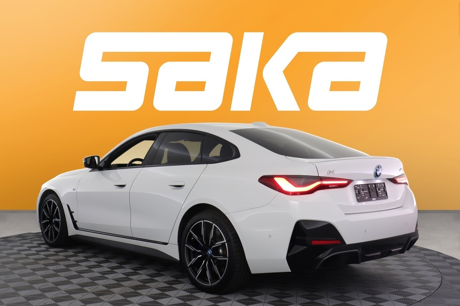 BMW i4 M50 vaihtoauto