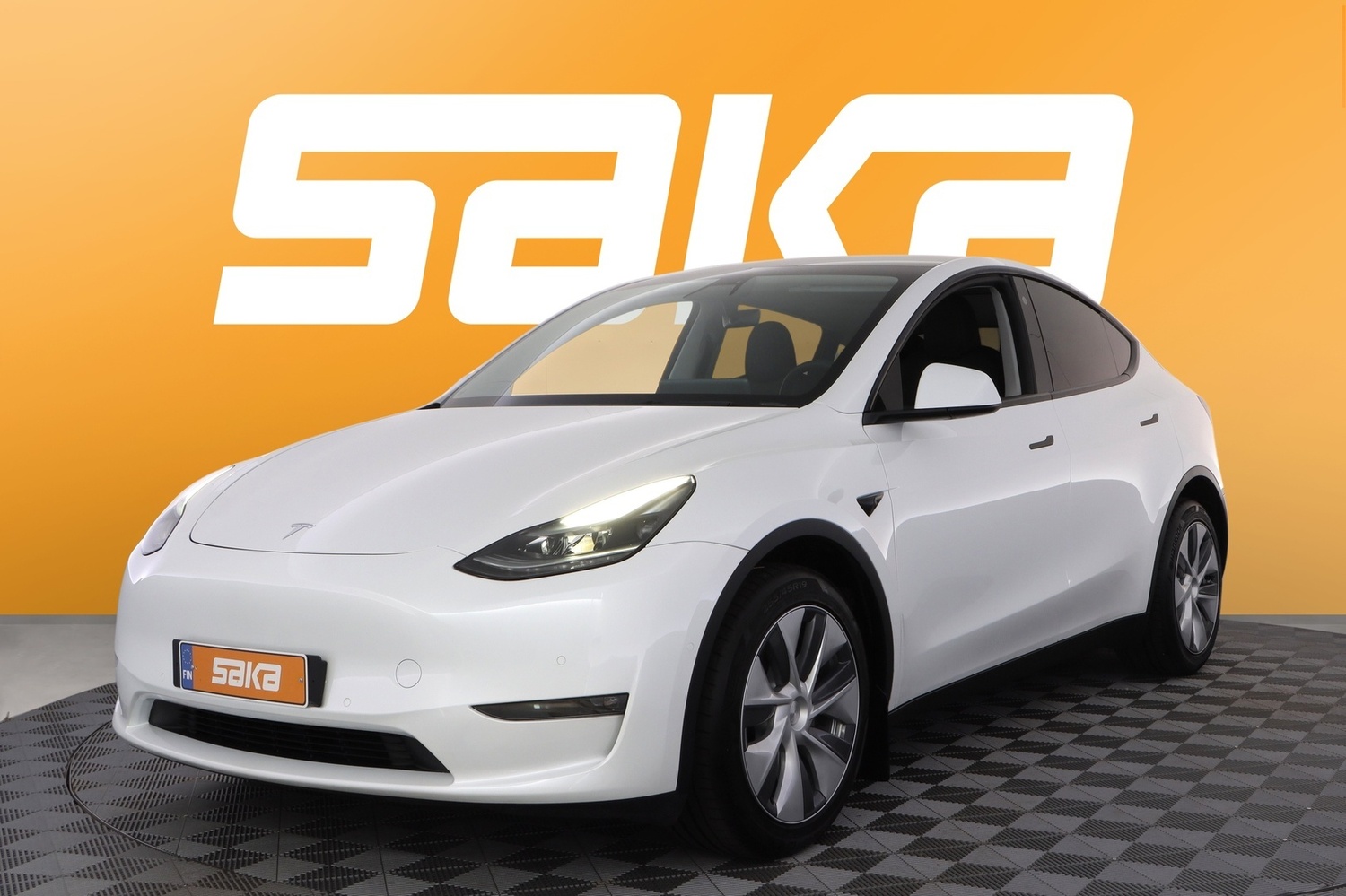 Tesla Model Y vaihtoauto