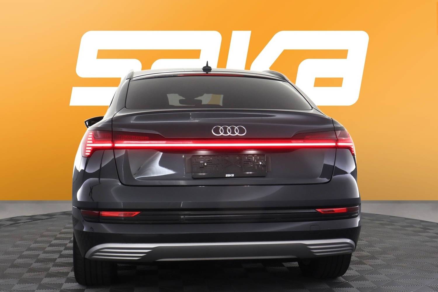 Audi e-tron vaihtoauto