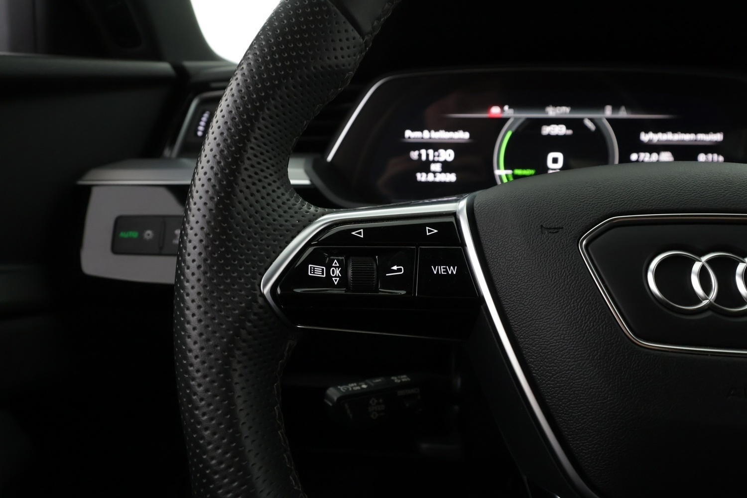 Audi e-tron vaihtoauto