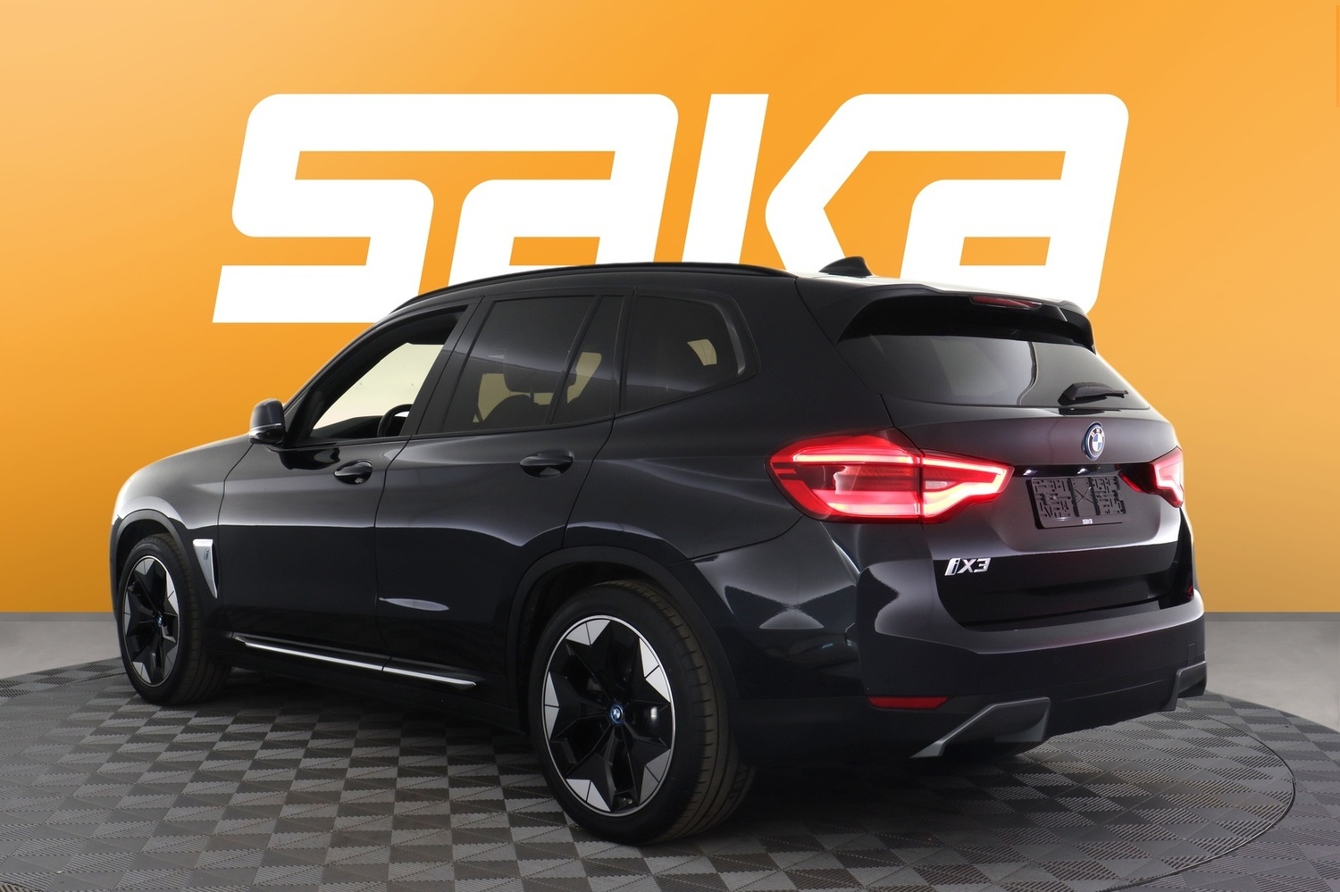 BMW iX3 vaihtoauto