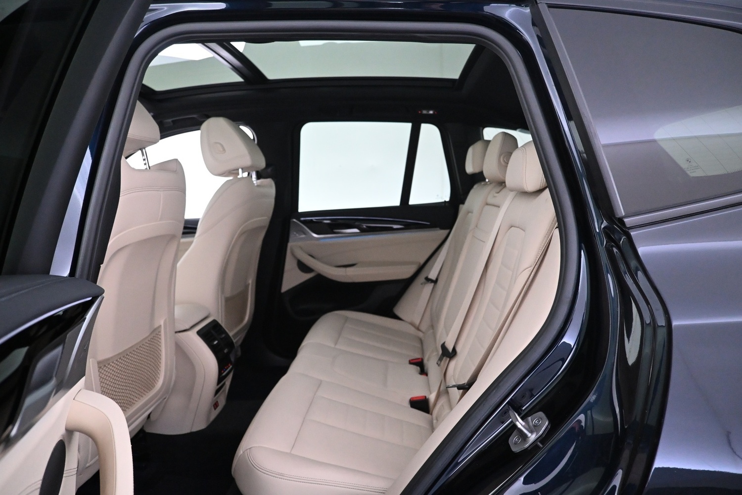 BMW iX3 vaihtoauto