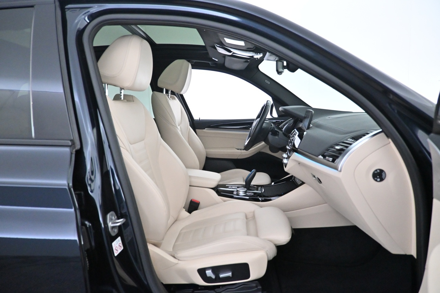 BMW iX3 vaihtoauto