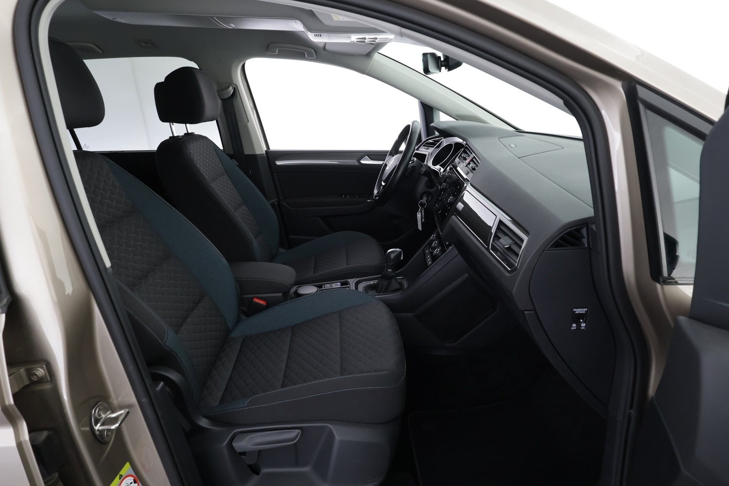 Volkswagen Touran vaihtoauto