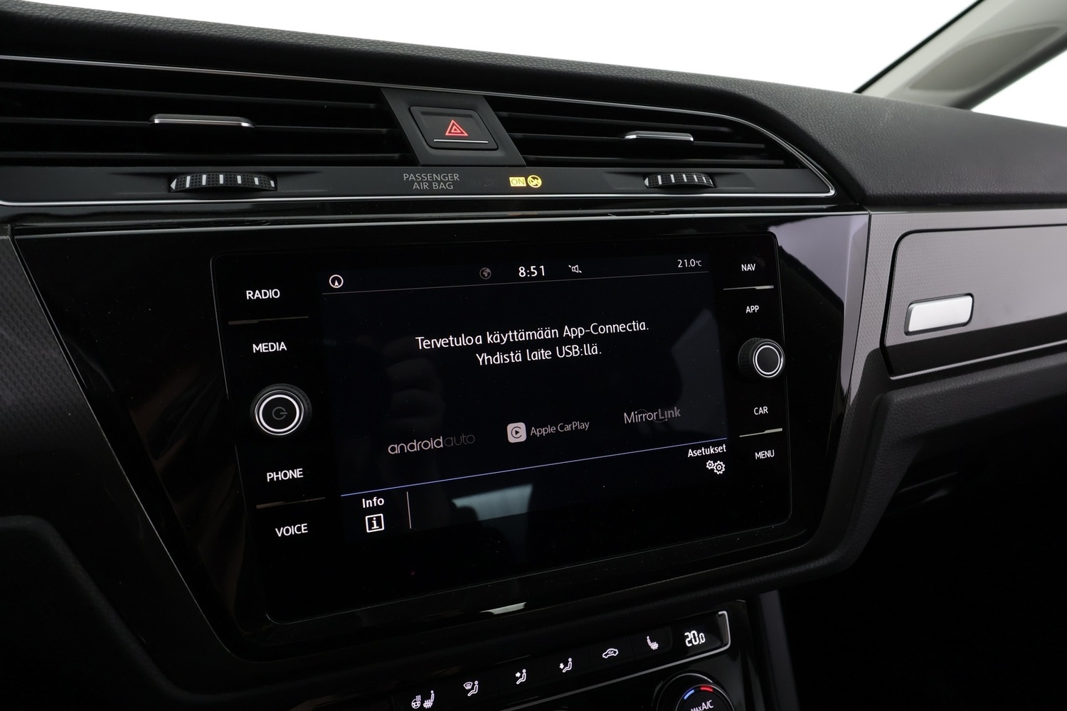 Volkswagen Touran vaihtoauto