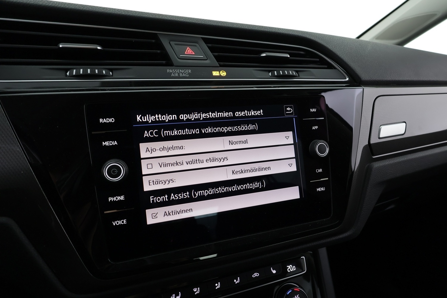 Volkswagen Touran vaihtoauto
