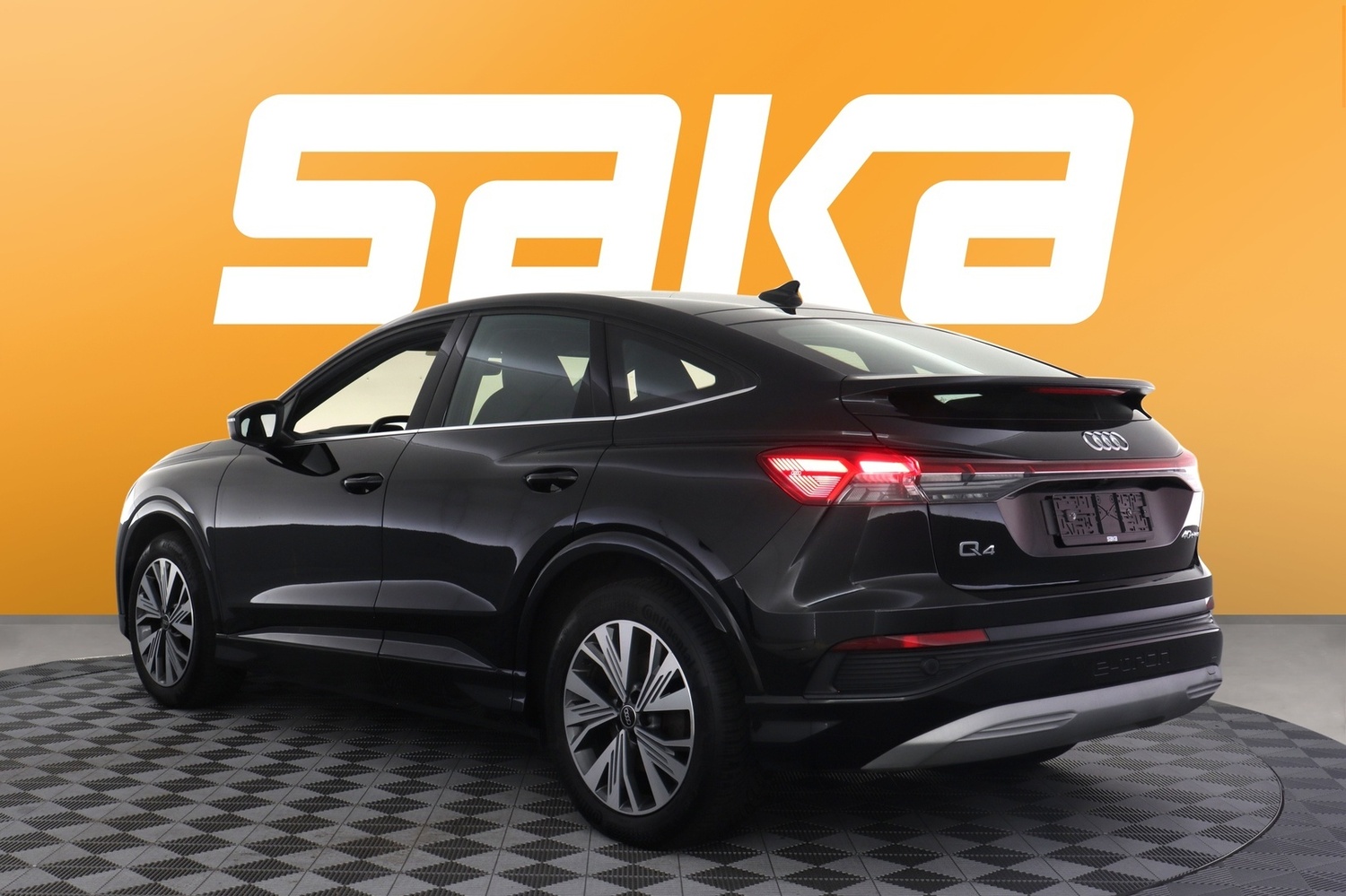 Audi Q4 e-tron vaihtoauto