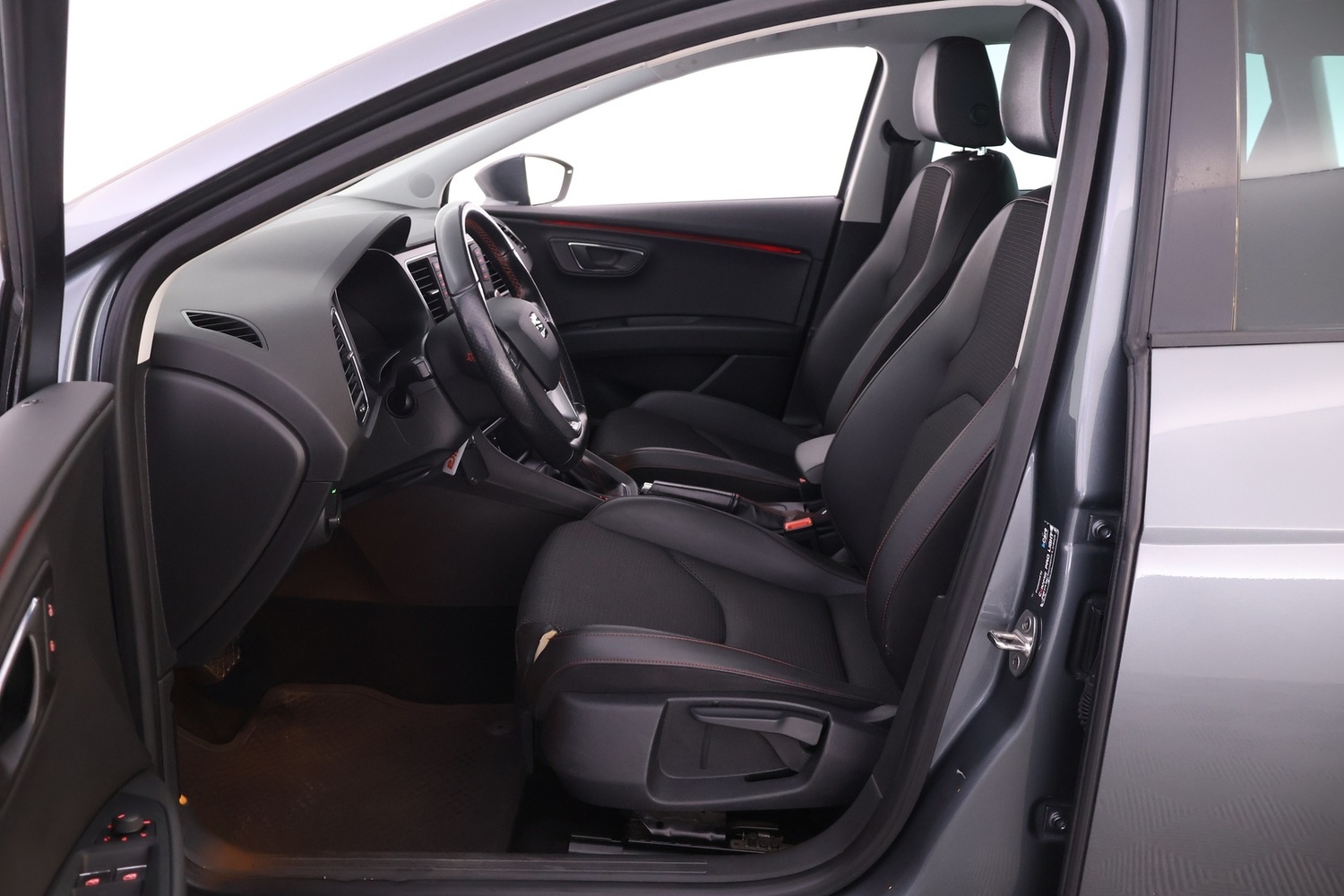 SEAT Leon ST vaihtoauto