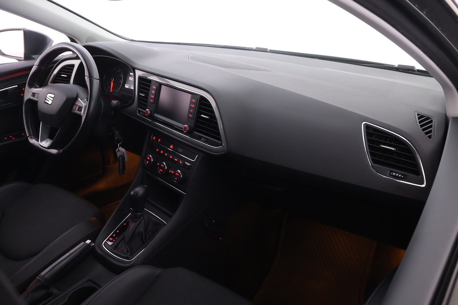 SEAT Leon ST vaihtoauto