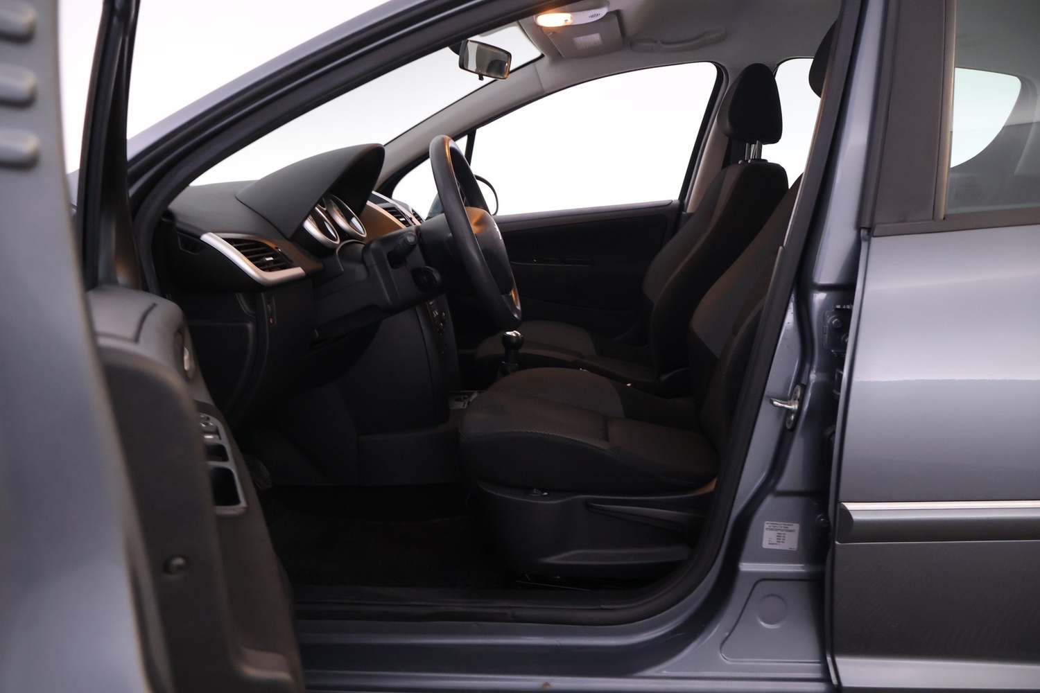 Peugeot 207 vaihtoauto