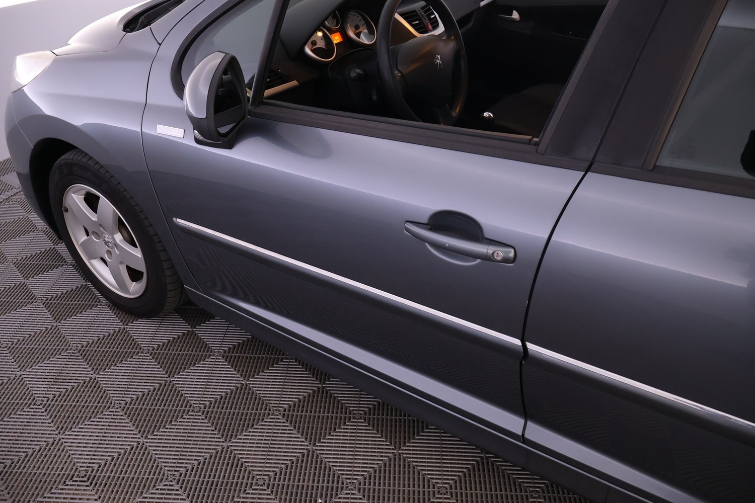 Peugeot 207 vaihtoauto