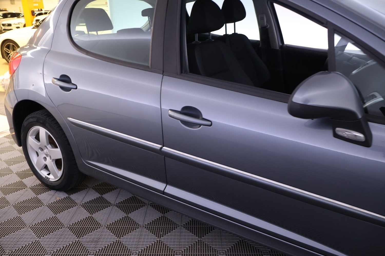Peugeot 207 vaihtoauto