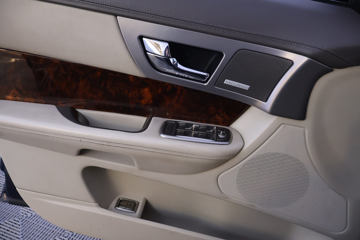Jaguar XF vaihtoauto