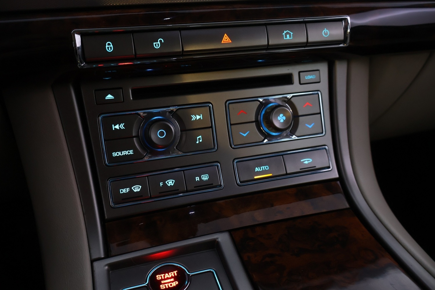 Jaguar XF vaihtoauto