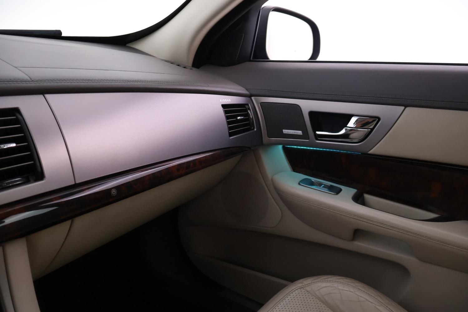 Jaguar XF vaihtoauto