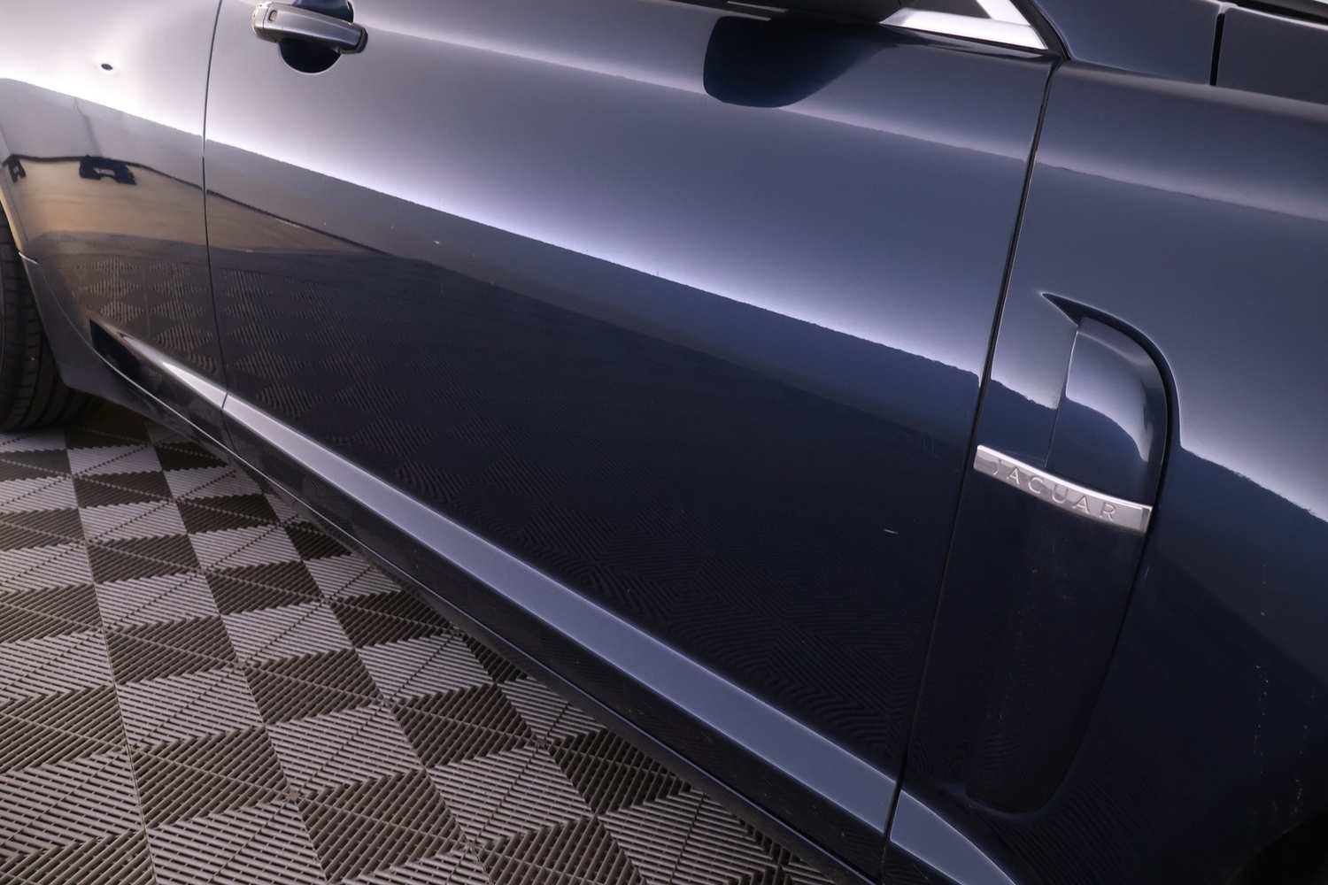 Jaguar XF vaihtoauto