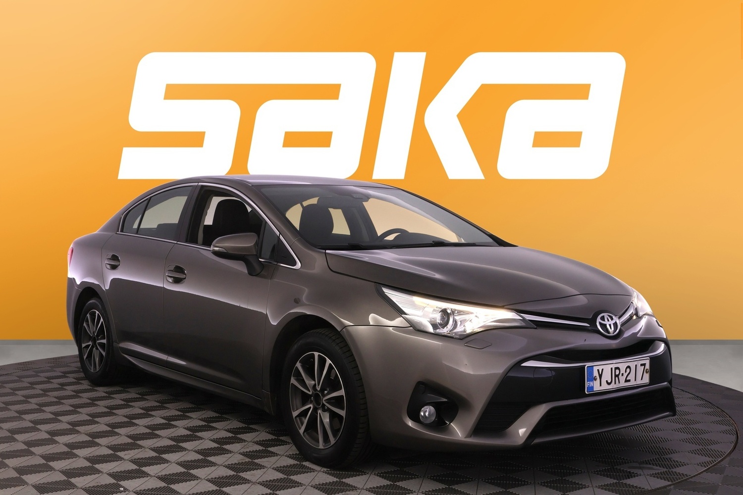 Toyota Avensis vaihtoauto