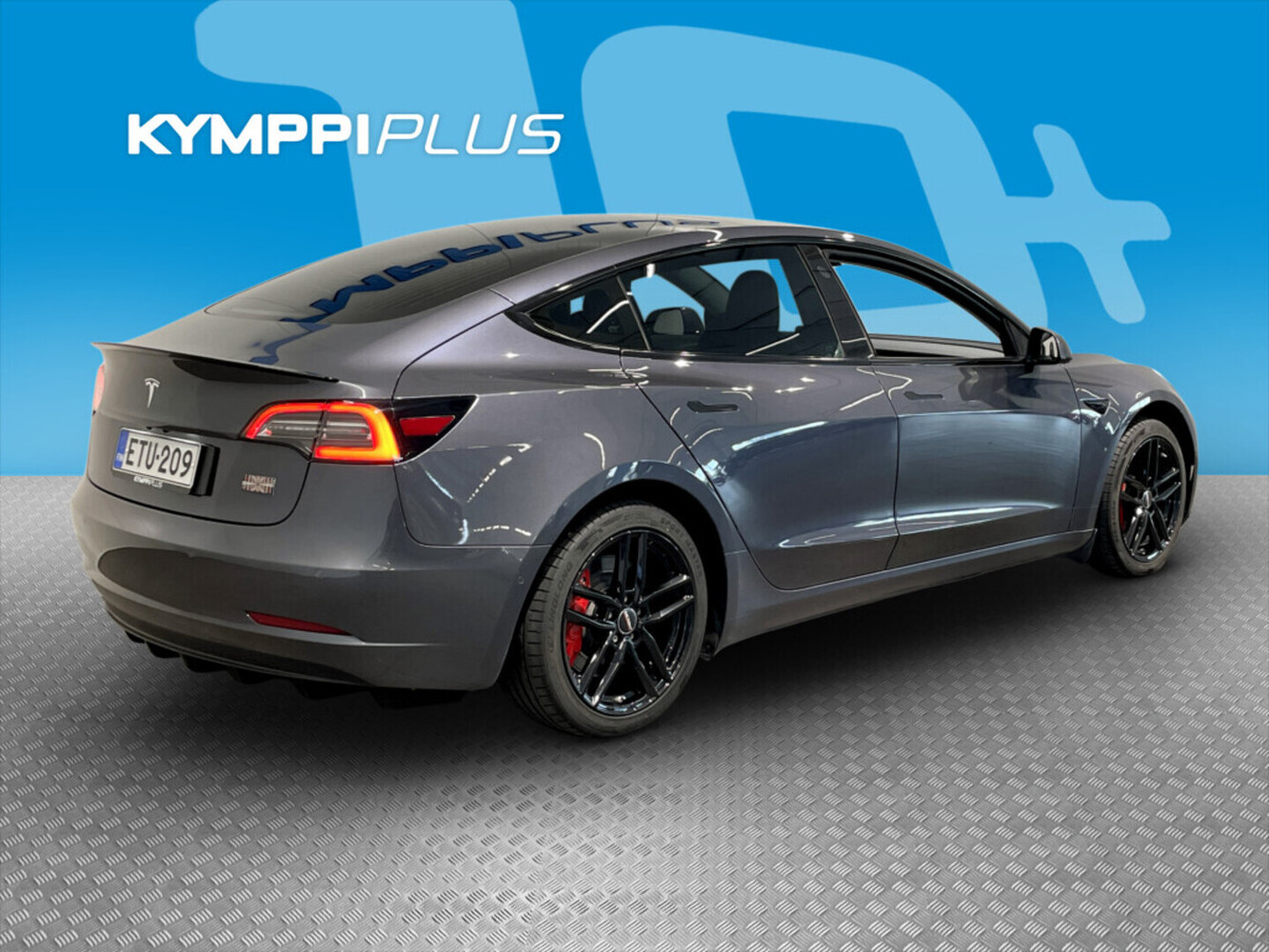 Tesla Model 3 vaihtoauto