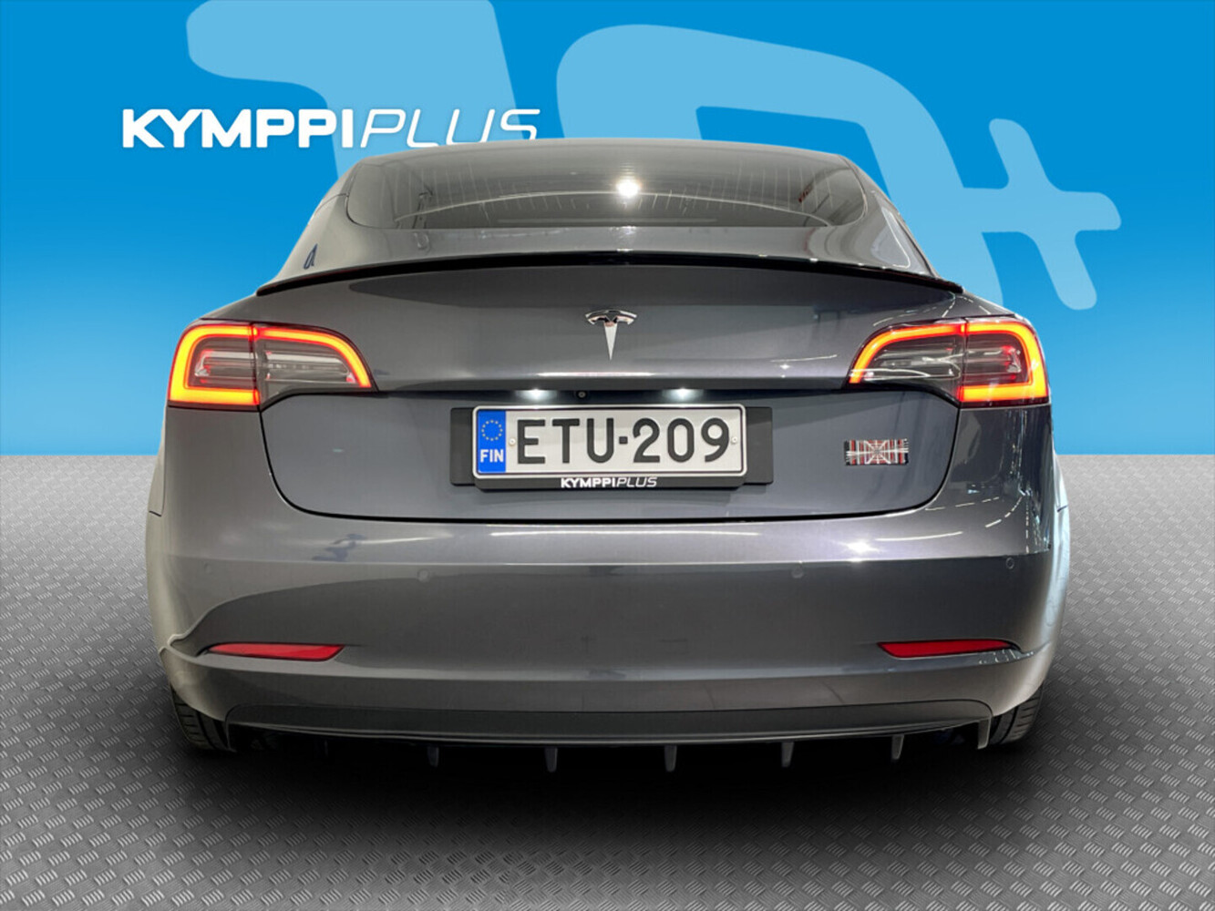 Tesla Model 3 vaihtoauto
